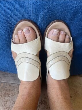 Chloe snakeskin & leather Sandal w/elastic entry strap.  Fits size 40-41. Loved